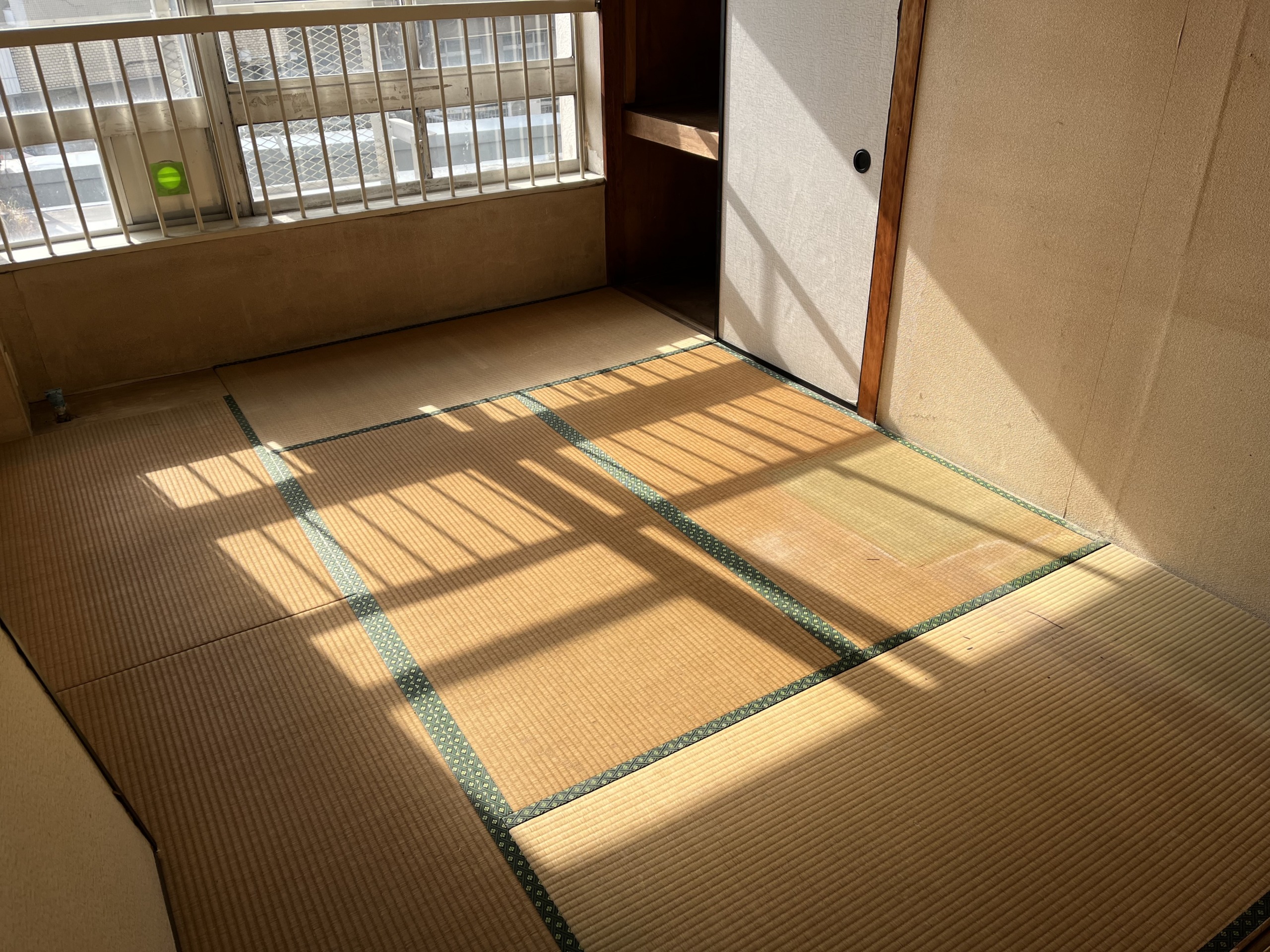 熟練スタッフが多数在籍

ゴミ屋敷に特化した清掃会社